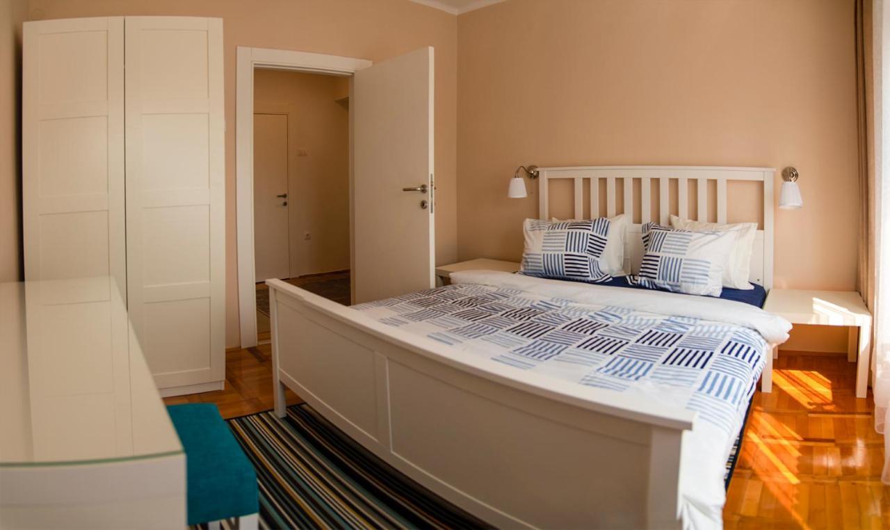Apartman No.5 Novi Sad Buitenkant foto