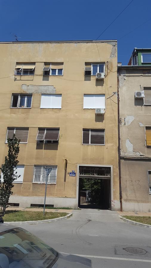 Apartman No.5 Novi Sad Buitenkant foto